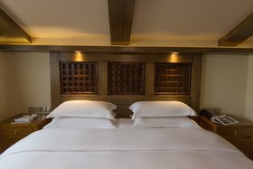 Shangri-La Wonderland Boutique Hotel