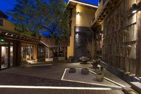 Shangri-La Wonderland Boutique Hotel