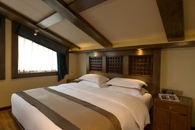 Shangri-La Wonderland Boutique Hotel