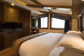 Shangri-La Wonderland Boutique Hotel