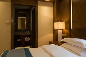 Shangri-La Wonderland Boutique Hotel