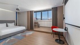 Holiday Inn Express Shangri La