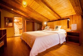 Shangri-La Gu Yue Boutique Guesthouse