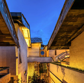 Shangri-la Karesansui Hotel