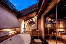 Shangri-la Karesansui Hotel