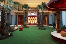 Shangri-La Resort, Shangri-La
