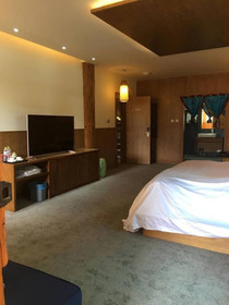 Shangri-La Youyou Inn