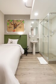 Bon 17 Hotel