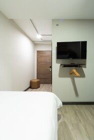 Bon 17 Hotel
