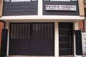 Reyes House
