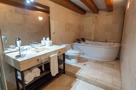 GHL Hotel Armería Real
