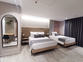 Eutopiq Hotel