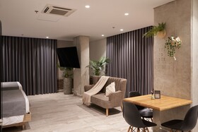 Eutopiq Hotel
