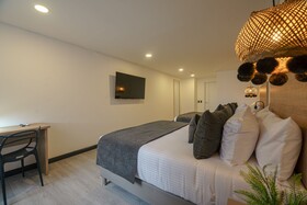 First Class Hotel
