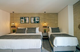 First Class Hotel