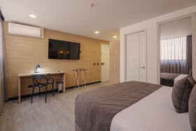 First Class Hotel
