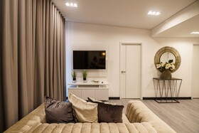 First Class Hotel