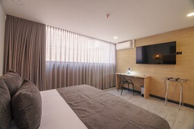 First Class Hotel