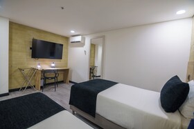 First Class Hotel