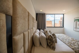 First Class Hotel