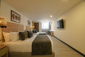 First Class Hotel