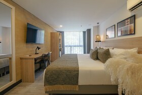 First Class Hotel