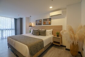 First Class Hotel