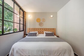 The Somos Flats Laureles