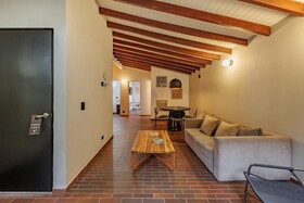 The Somos Flats Laureles