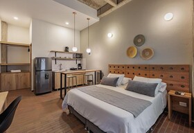 The Somos Flats Laureles