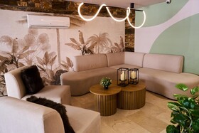 Kamaleb Farallones Hotel