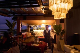 Kamaleb Farallones Hotel