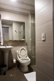 Kamaleb Farallones Hotel