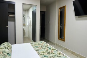 Kamaleb Farallones Hotel