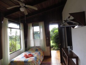 Hotel La Rana de Arenal