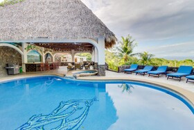 Pura Vida Villa