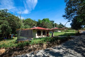 La Macadamia - Villas y Jardines