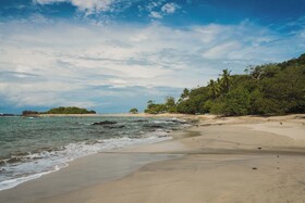 Buddha Hotel & Restaurant