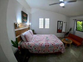 Buddha Hotel & Restaurant