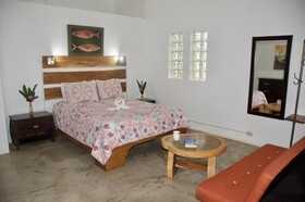 Buddha Hotel & Restaurant