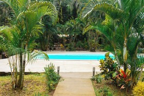 Buddha Hotel & Restaurant