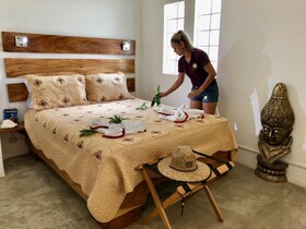 Buddha Hotel & Restaurant