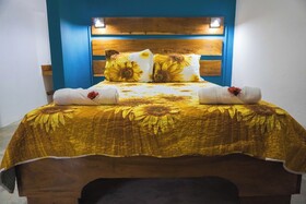 Buddha Hotel & Restaurant