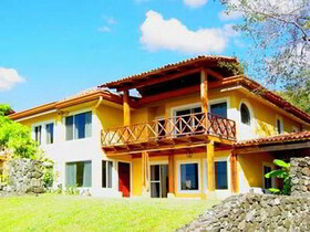 Catalinas Beach Suites