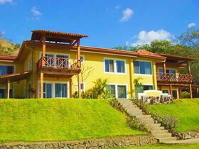 Catalinas Beach Suites