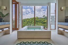 Four Seasons Resort Costa Rica at Peninsula Papagayo