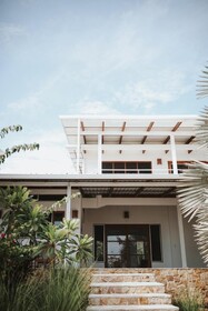 Salvatierra Beachfront Hotel