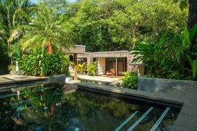 The Withe Palms Nosara Yoga Surf Hotel