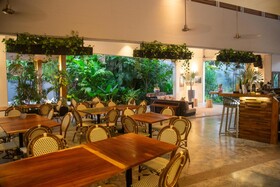 The Withe Palms Nosara Yoga Surf Hotel