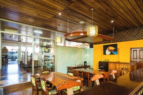 The Blue Suites Spa & Tours